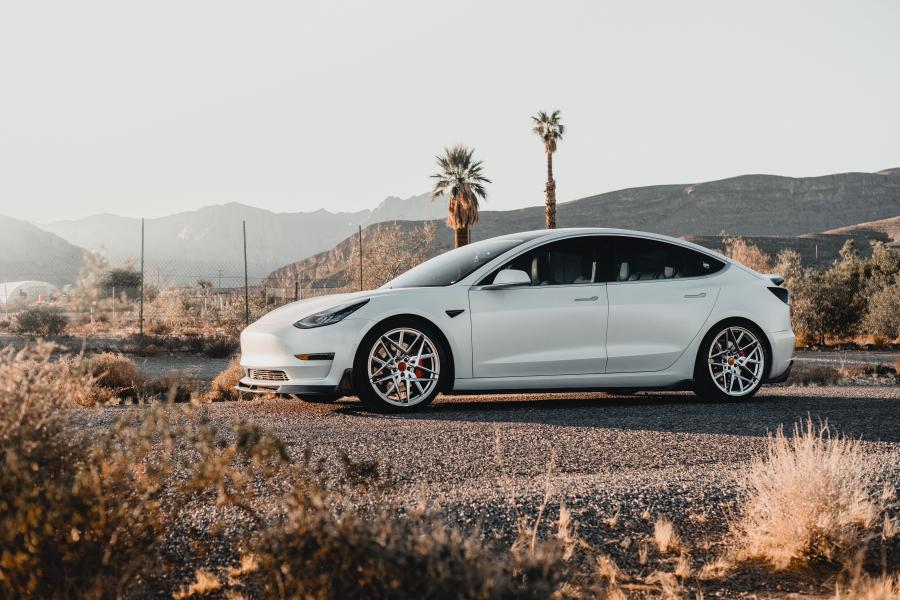  Tesla Model 3 VOLTA by Vorsteiner 2019 года  (фото 30 из 40)